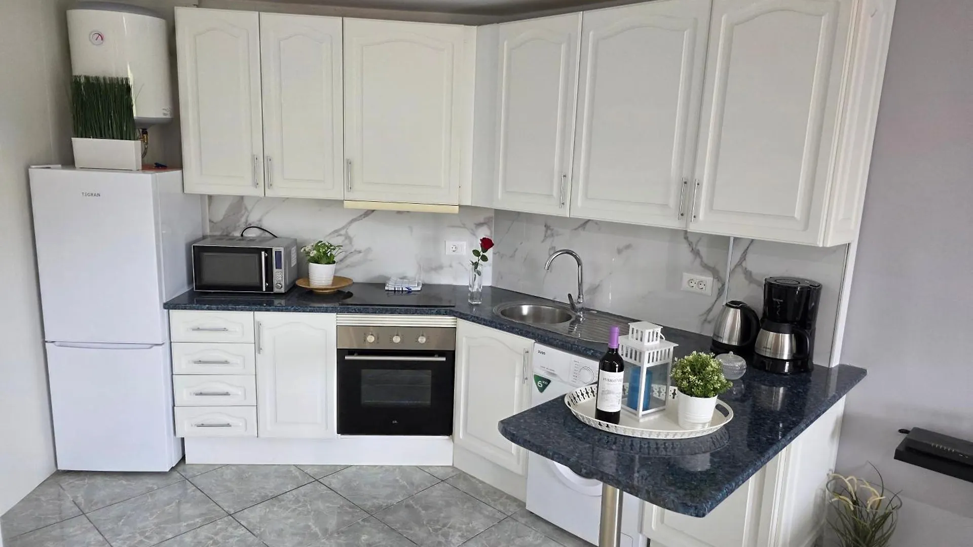 San Marino With Heated Pool, Only 450 Meters To The Beach, Aircondition, Wifi Arona  Španělsko