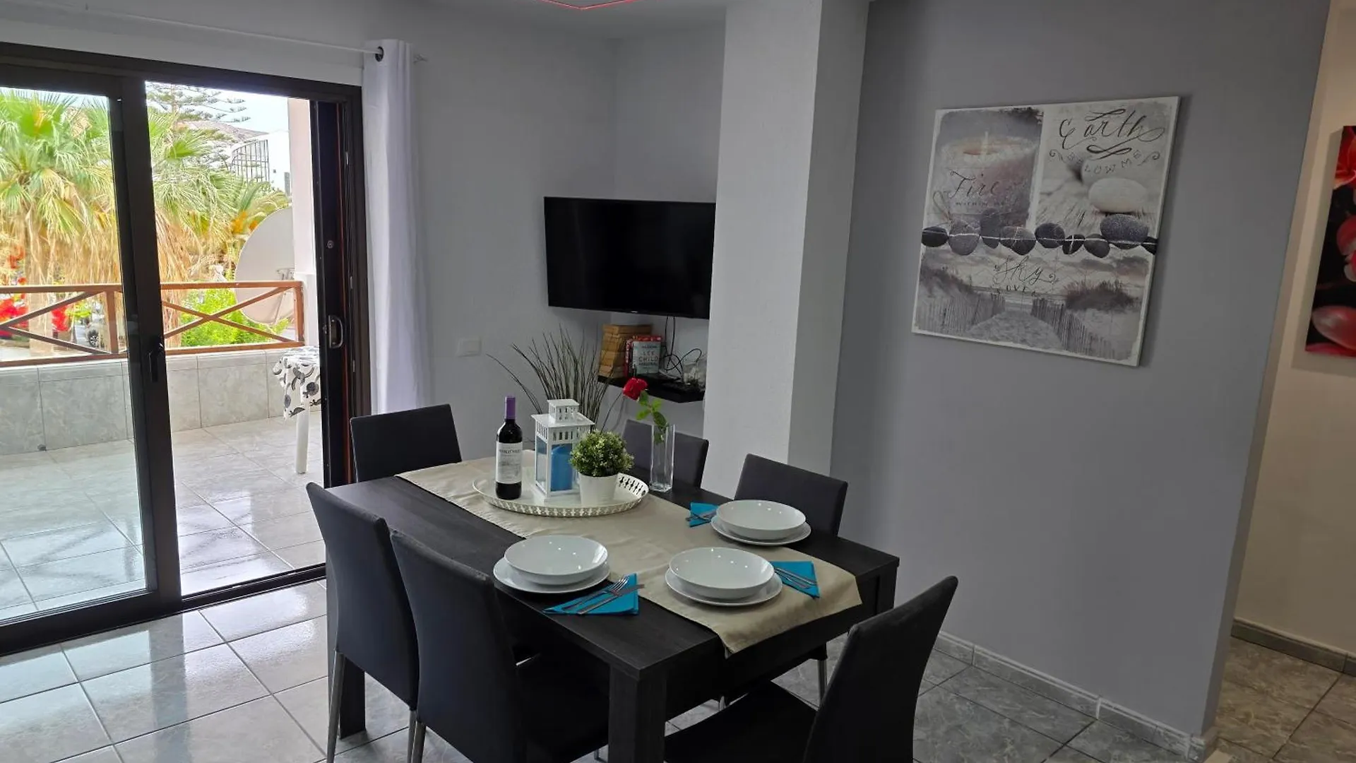 San Marino With Heated Pool, Only 450 Meters To The Beach, Aircondition, Wifi Arona