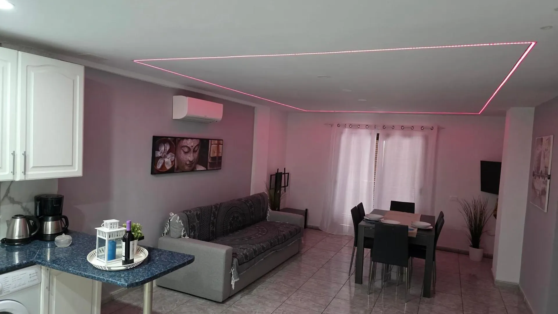 Apartment San Marino With Heated Pool, Only 450 Meters To The Beach, Aircondition, Wifi Arona  Spanien
