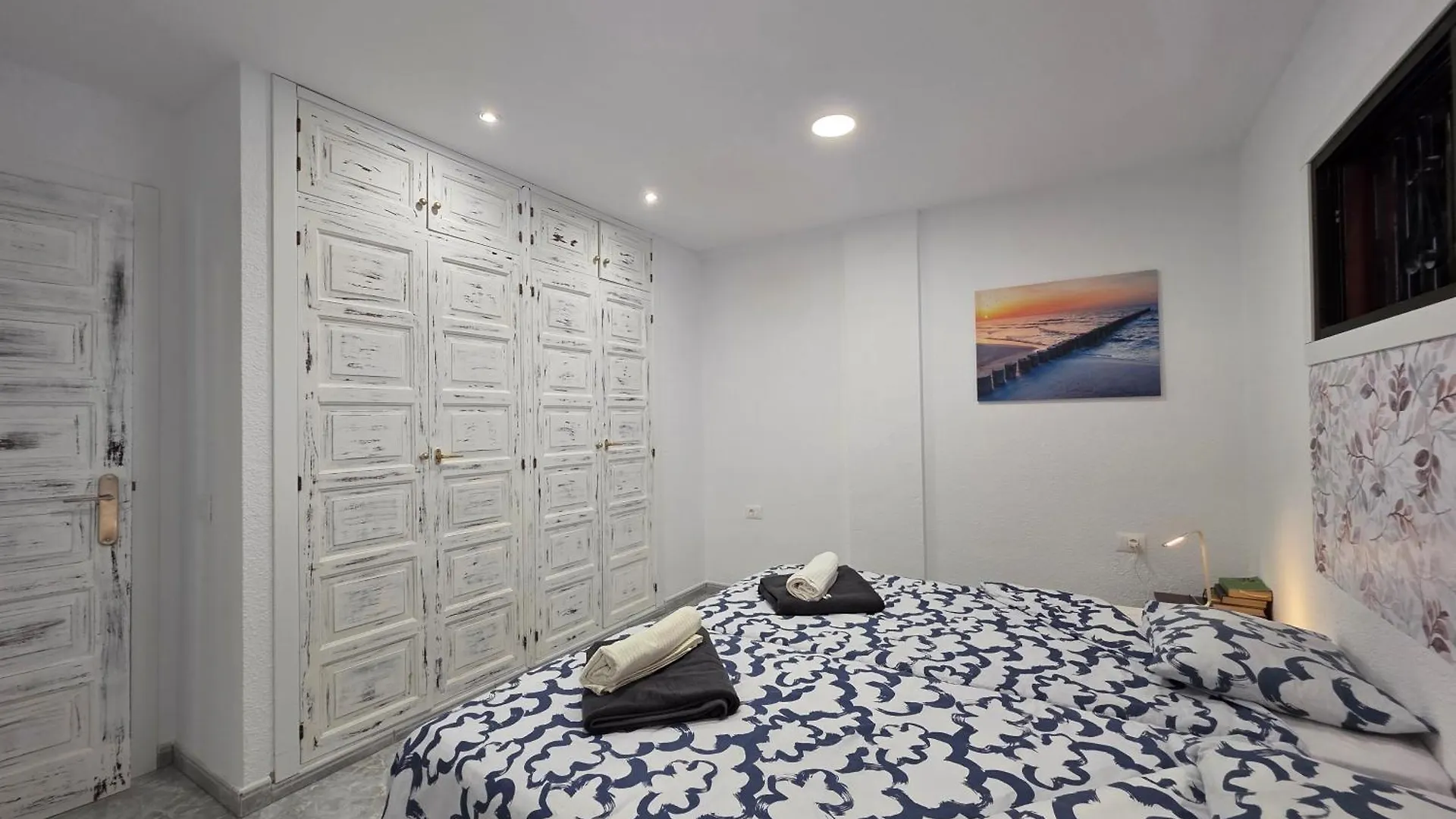San Marino With Heated Pool, Only 450 Meters To The Beach, Aircondition, Wifi Arona  Spanien