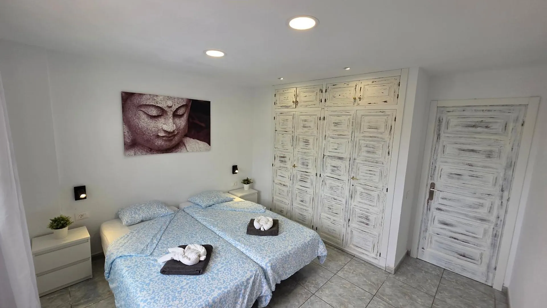Apartment San Marino With Heated Pool, Only 450 Meters To The Beach, Aircondition, Wifi Arona  Spanien